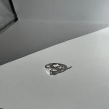 Load image into Gallery viewer, LILY
